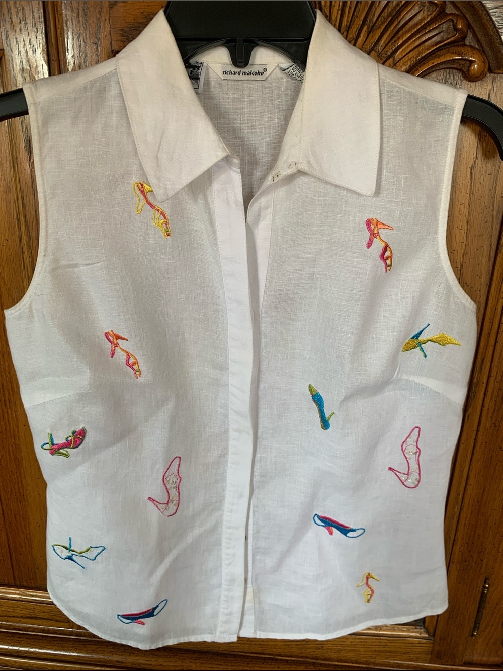 Richard Malcolm White Linen Embroidered Sleeveless Blouse